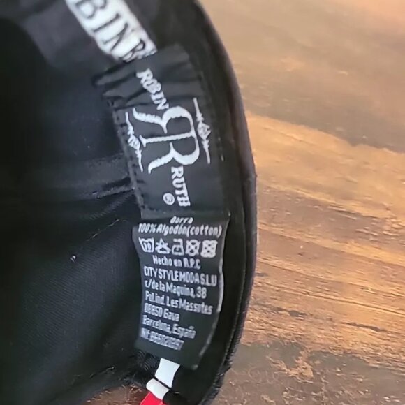 Robin Ruth Hat The City Of Madrid Original Embroidered Black Red Snap LTD ED - Picture 4 of 5